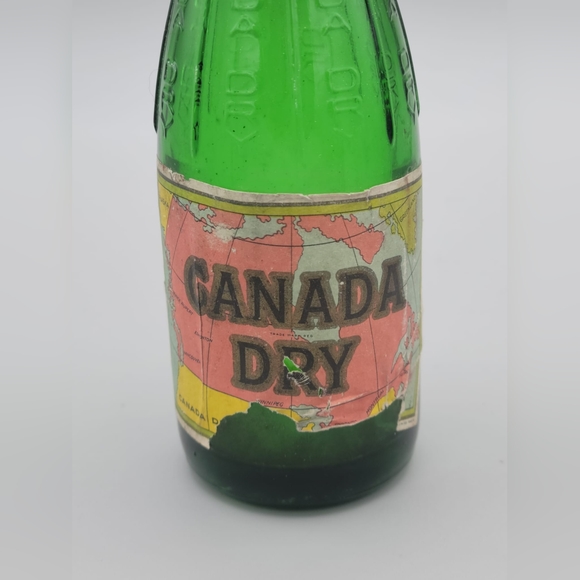 Vintage Embossed Canada Dry  bottle - Picture 3 of 5